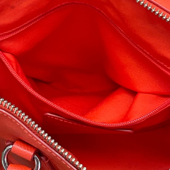 Coach - Picture 11 of 11